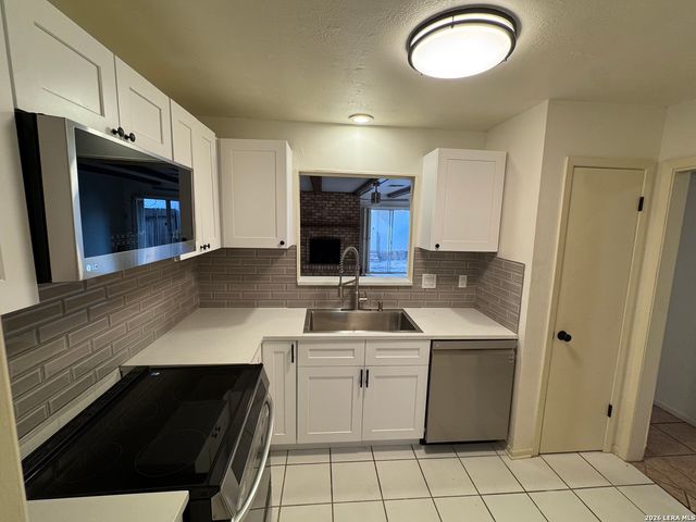 11303 Vance Jackson Rd Apt H2, San Antonio, TX 78230
