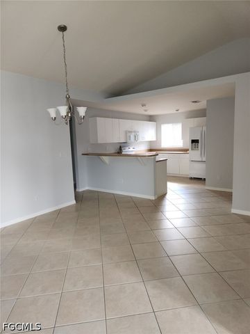 33 NW 25th ST, Cape Coral, FL 33993