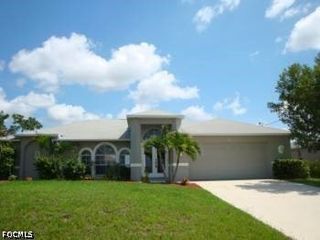 33 NW 25th ST, Cape Coral, FL 33993