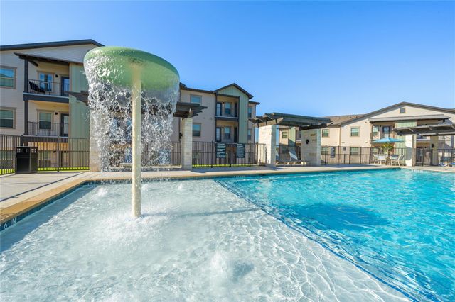 691 Union Chapel RD B2, Cedar Creek, TX 78612