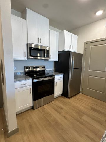 691 Union Chapel RD B2, Cedar Creek, TX 78612