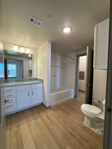 691 Union Chapel RD B2, Cedar Creek, TX 78612