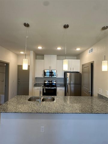 691 Union Chapel RD B2, Cedar Creek, TX 78612
