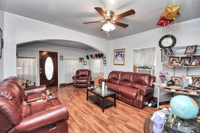 7908 John Street, Houston, TX 77012