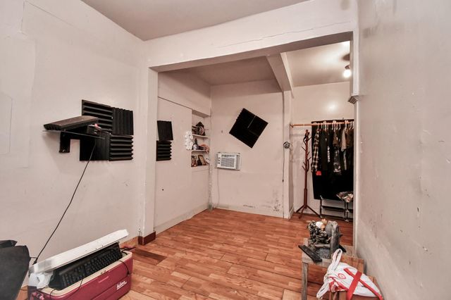 7908 John Street, Houston, TX 77012