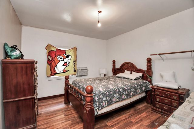 7908 John Street, Houston, TX 77012