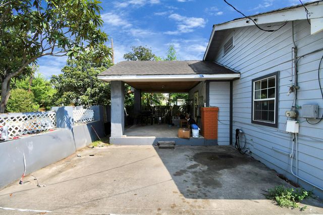 7908 John Street, Houston, TX 77012