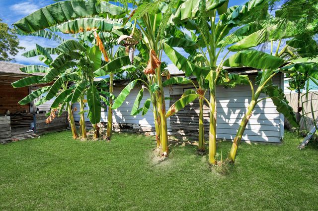 7908 John Street, Houston, TX 77012