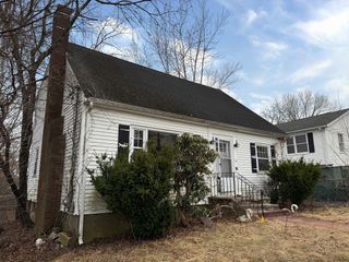 10 Goff St, Boston, MA 02136