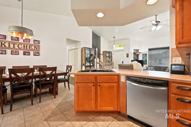 2515 Autumncrest St, Caldwell, ID 83607