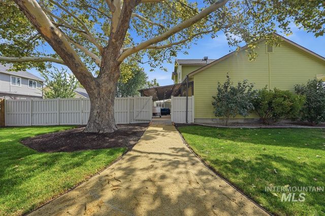 2515 Autumncrest St, Caldwell, ID 83607