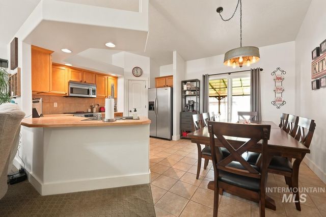 2515 Autumncrest St, Caldwell, ID 83607