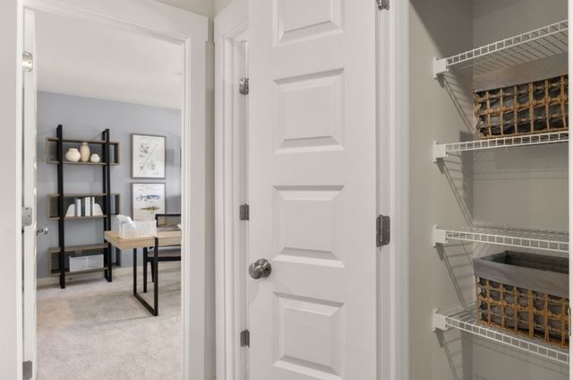 2074 Nectar Ln, Columbia, TN 38401