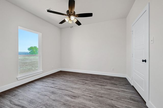 436 Dixie Road, Whitesboro, TX 76273