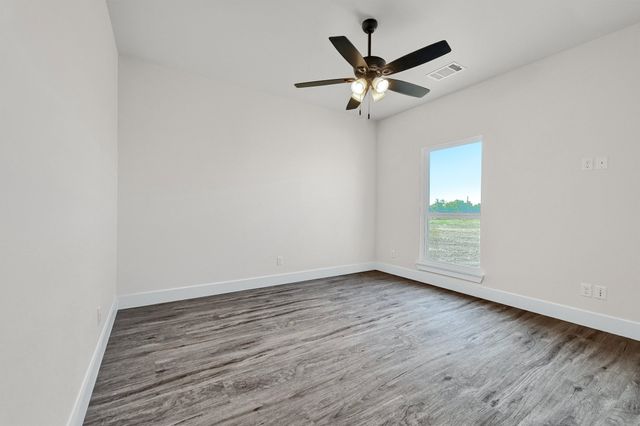 436 Dixie Road, Whitesboro, TX 76273