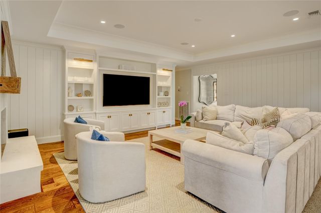 3007 Freshmeadows Drive, Houston, TX 77063
