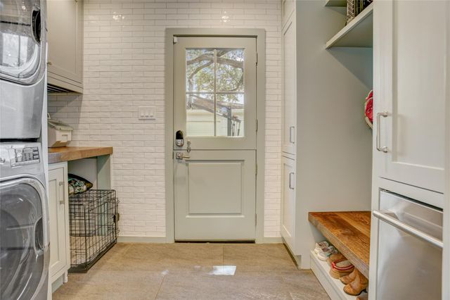 3007 Freshmeadows Drive, Houston, TX 77063
