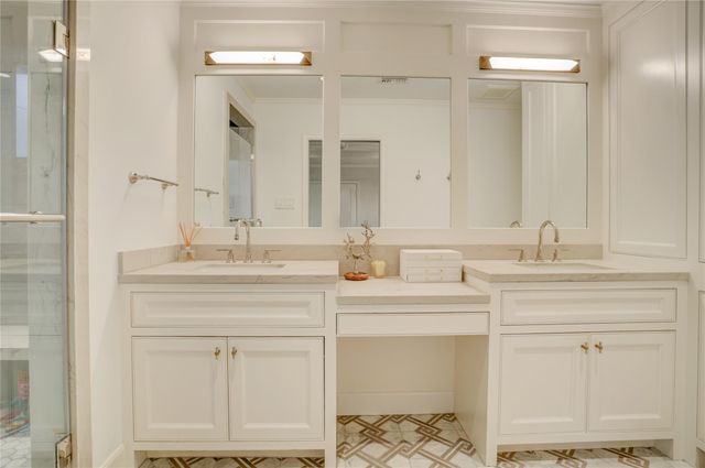 3007 Freshmeadows Drive, Houston, TX 77063