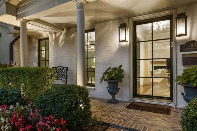 3007 Freshmeadows Drive, Houston, TX 77063