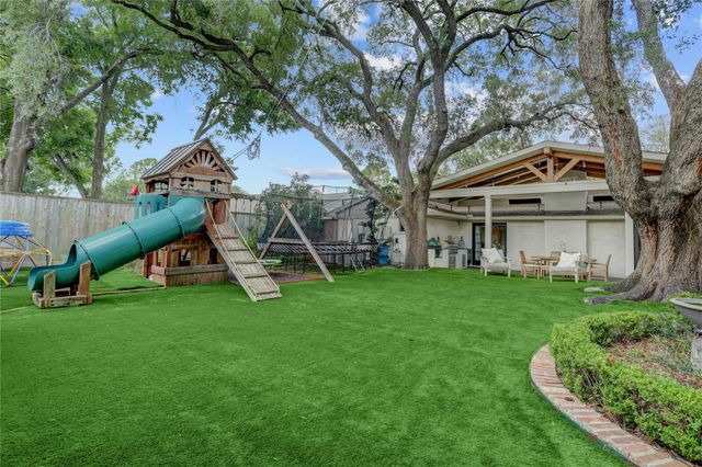 3007 Freshmeadows Drive, Houston, TX 77063