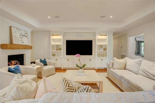 3007 Freshmeadows Drive, Houston, TX 77063