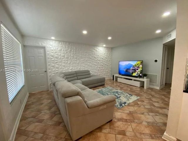 1505 NW 58th Ave 1505, Margate, FL 33063