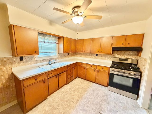 14613 Avers Avenue, Midlothian, IL 60445