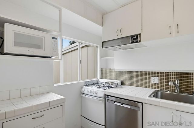 741 Arenas St, La Jolla, CA 92037