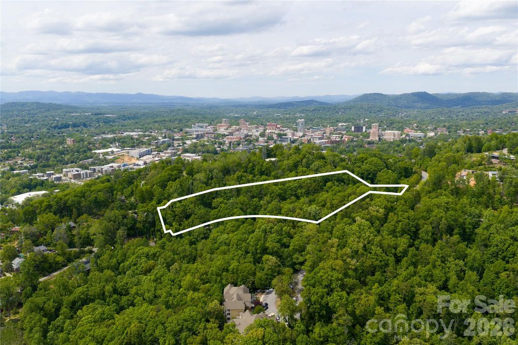 101 Reservoir Road, Asheville, NC 28803