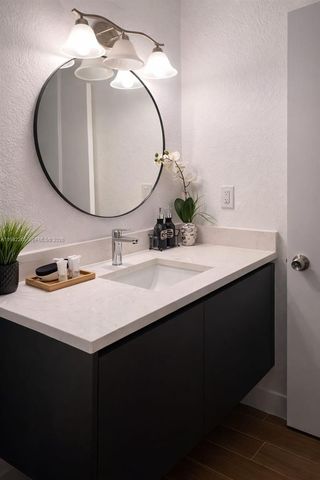 613 NW 10th St 2, Hallandale Beach, FL 33009