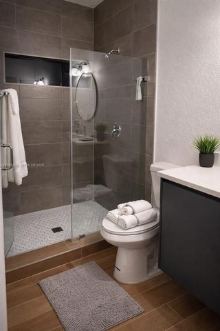 613 NW 10th St 2, Hallandale Beach, FL 33009