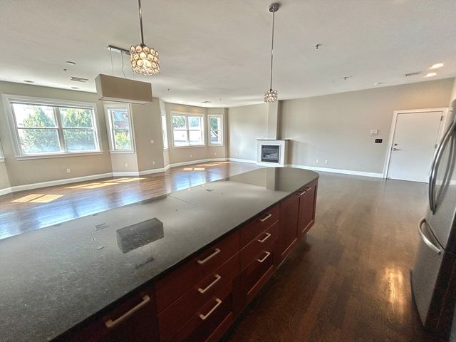 81 Boylston St 3, Brookline, MA 02445