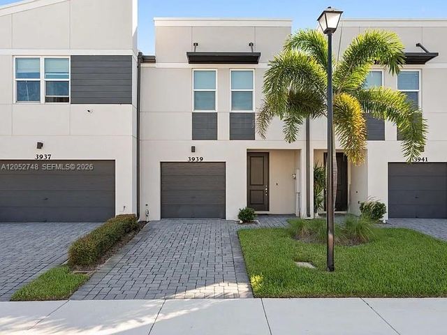 3939 SE Mentmore Lane 3939, Stuart, FL 34997