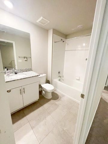 3939 SE Mentmore Lane 3939, Stuart, FL 34997