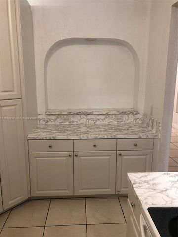 10710 NW 66th St 210, Doral, FL 33178