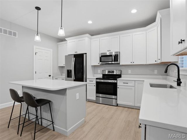 5150 Greensfelder Valley Court, Eureka, MO 63025