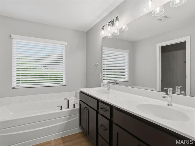 5150 Greensfelder Valley Court, Eureka, MO 63025