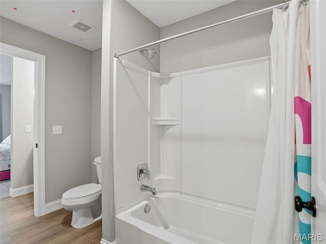 5150 Greensfelder Valley Court, Eureka, MO 63025