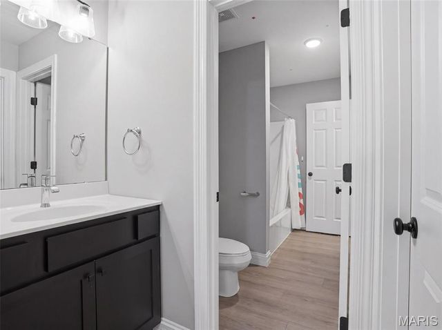 5150 Greensfelder Valley Court, Eureka, MO 63025