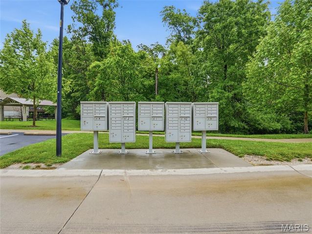 5150 Greensfelder Valley Court, Eureka, MO 63025
