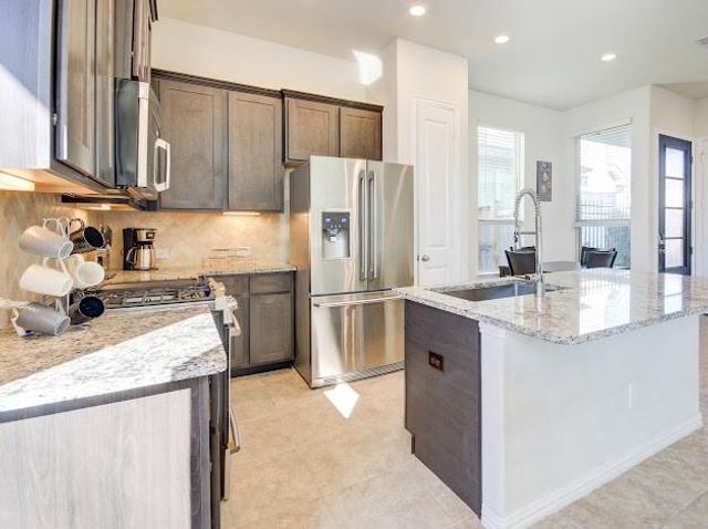 1646 Ryon Falls Drive, Richmond, TX 77469