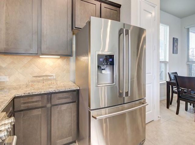 1646 Ryon Falls Drive, Richmond, TX 77469
