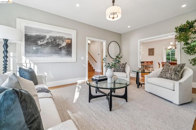 1858 San Lorenzo Ave, Berkeley, CA 94707