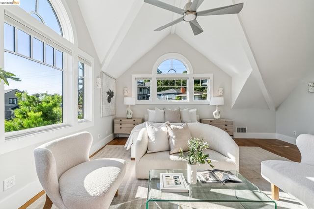 1858 San Lorenzo Ave, Berkeley, CA 94707