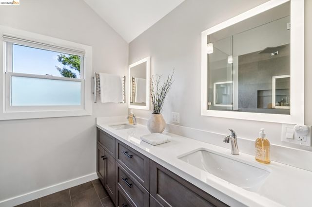 1858 San Lorenzo Ave, Berkeley, CA 94707