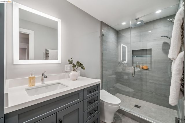 1858 San Lorenzo Ave, Berkeley, CA 94707