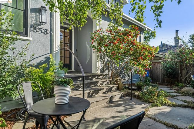 1858 San Lorenzo Ave, Berkeley, CA 94707