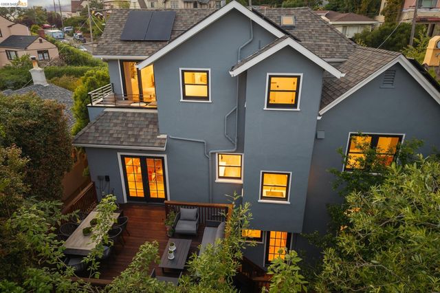 1858 San Lorenzo Ave, Berkeley, CA 94707