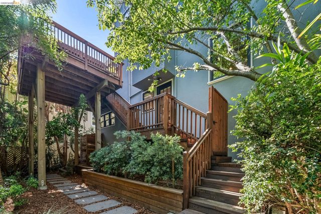 1858 San Lorenzo Ave, Berkeley, CA 94707