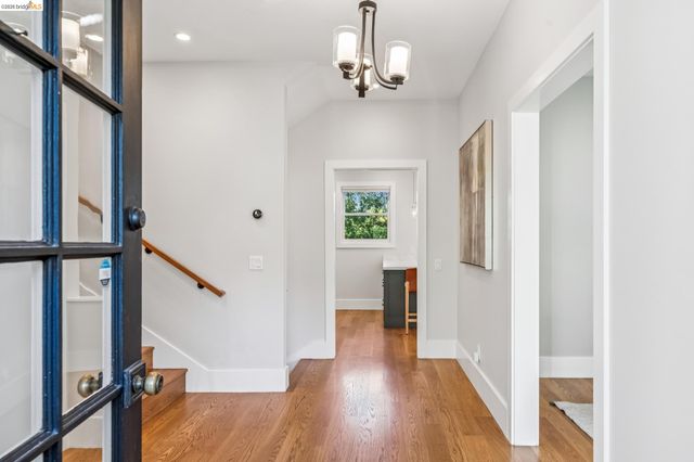 1858 San Lorenzo Ave, Berkeley, CA 94707